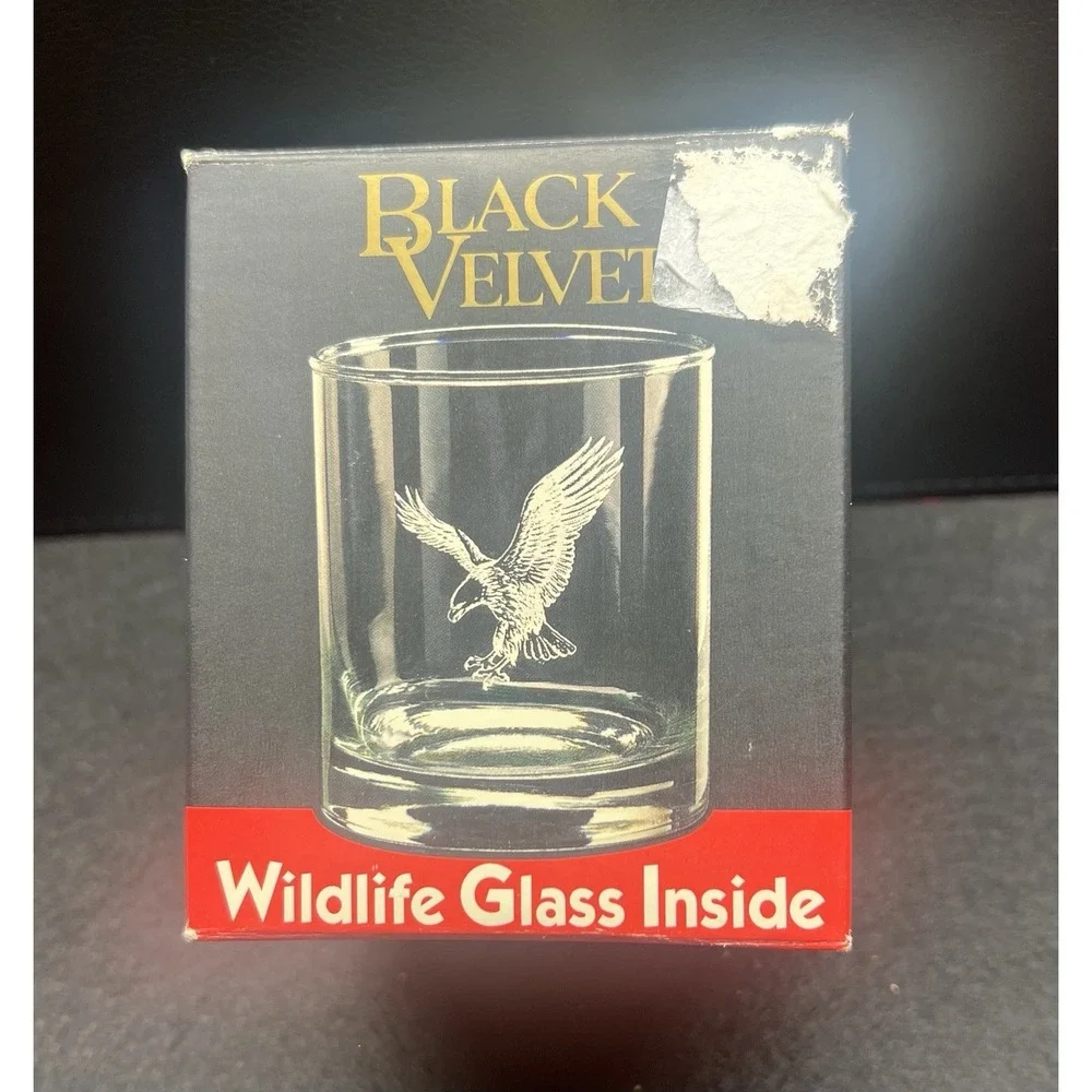 Black Velvet Canadian Whiskey Rocks Drinking Glass‎ Unused Wildlife Eagle Glass